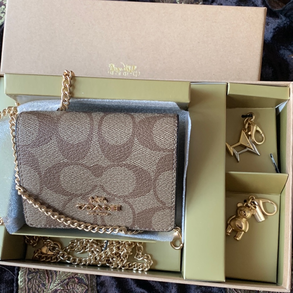 Authentic COACH Signature leather/coated canvas wallet on chain & 2 charms